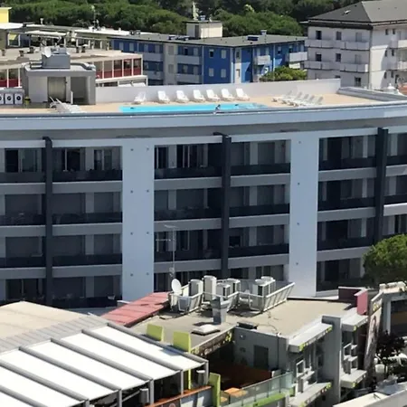 Flat With Panoramic Rooftop Pool Διαμέρισμα